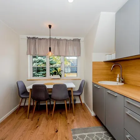 Cozy Paernu Apartment, Near The Beach With Nice Garden *